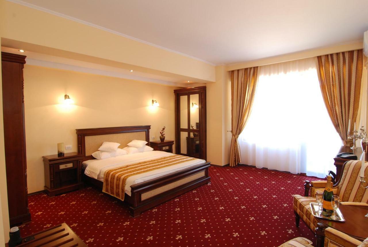 Richmond Hotel Mamaia Exterior foto